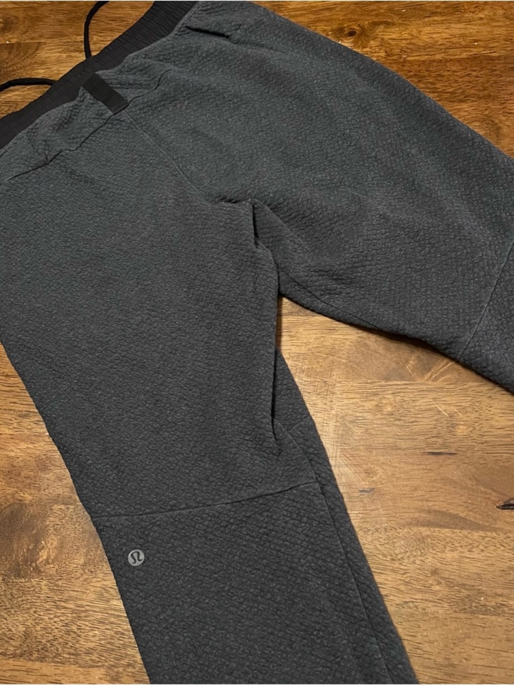 Lululemon At Ease Jogger
Heathered Black Men’s Small - Picture 13 of 16